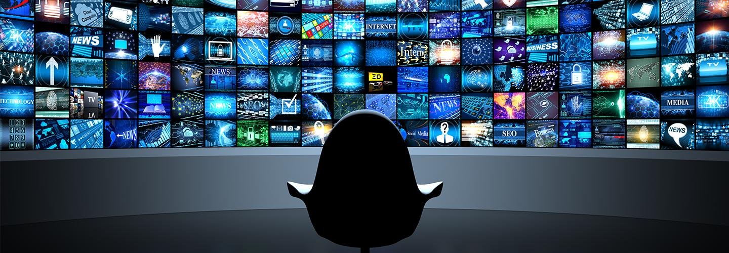 Options trading discord community with multiple screens showing live SPX market analysis and trade discussion